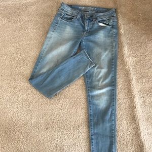 Super stretch American eagle low rise jeans